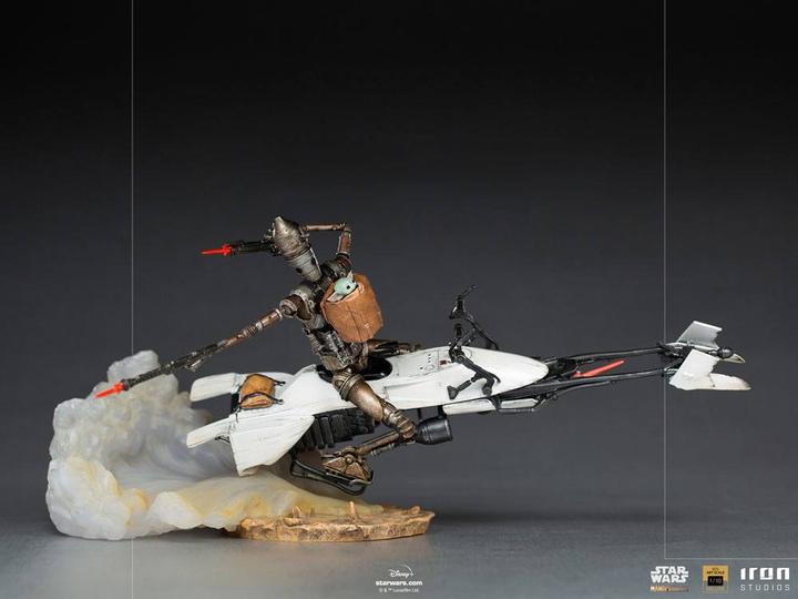 Actual product image Iron Studios Star Wars The Mandalorian statuette 1/10 Deluxe Art Scale IG-11 & The Child 20 cm