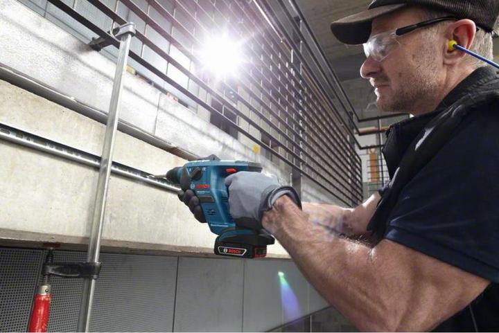 Produktbild Bosch Professional Akkubohrhammer GBH 18 V-LI Compact (Akkubetrieb)