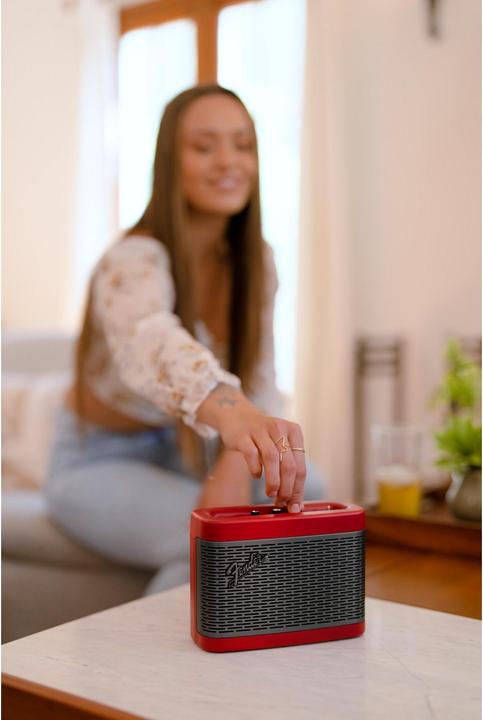 Image du produit Fender NewPort2 (12 h, Fonctionnement sur batterie, Fonctionnement sur secteur)