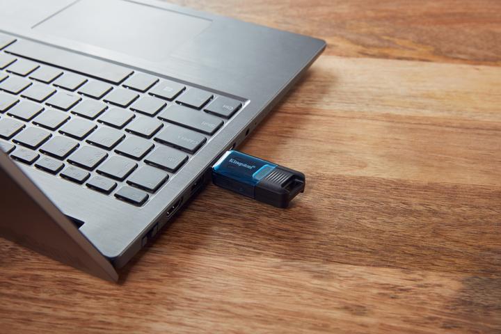 Actual product image Kingston DataTraveler 80 M (64 GB, USB-C, USB 3.2)