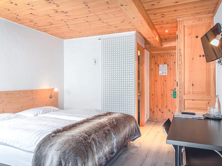 Produktbild Smartbox 1 Nacht mit Spa und romantischem Abendessen in einem Bikehotel bei Sion (2 Pers.)