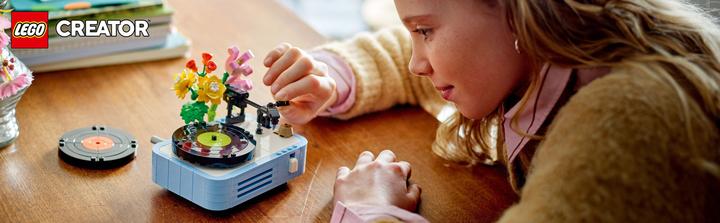Actual product image LEGO Plattenspieler mit Blumen (31172, LEGO Creator Expert)