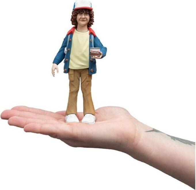Produktbild Weta Workshop Stranger Things figurine Mini Epics Dustin Henderson (Season 1) 15 cm