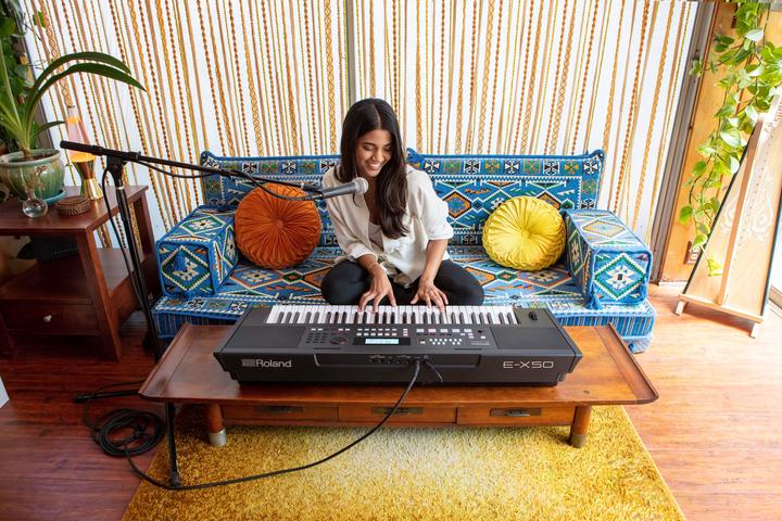 Produktbild Roland E-X50 Keyboard (61 Tasten)