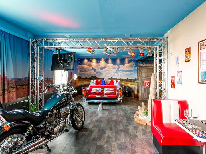 Image du produit Smartbox 1 nuit romantique en suite américaine avec souper et spa privatif près du lac de Thoune (2 pers.)