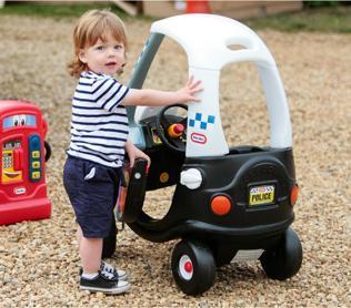 Immagine prodotto Little Tikes Tikes Patrol Police Car rinfresca l'auto da cavalcare