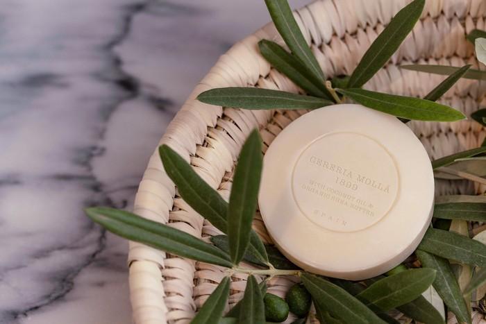 Produktbild Cereria Molla Cereria MollÃ¡ - Perfumed solid soap Amber & Sandalwood (Scented Bar Soap) 100 g (Handseife Nachfüllpackung)
