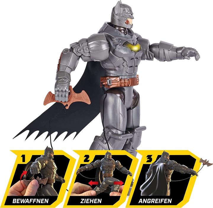 Produktbild Spin Master Batman Deluxe mit Schlag- und Wurffunktion 30cm