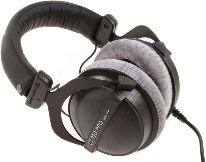 Produktbild Beyerdynamic DT 770 Pro (keine Geräuschunterdrückung, Kabelgebunden)
