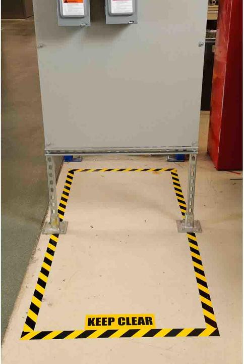 Immagine prodotto Brady B-514, ToughStripe, nastri segnaletici per pavimenti, poliestere, nero/giallo, 101,6 mm x 30 m (101.60 mm)