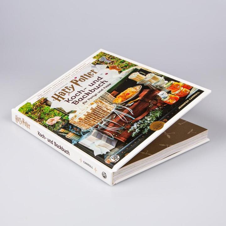 Actual product image Das offizielle Harry-Potter-Koch- und Backbuch für zauberhafte Feste und magische Partys (German, Jennifer Carroll, 2021)