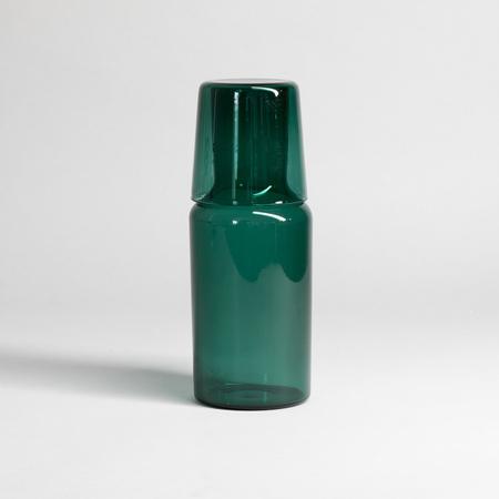 Actual product image Hario Colors Night Karaffe - 600ml Karaffe mit 280ml Glas grün (0.60 l)