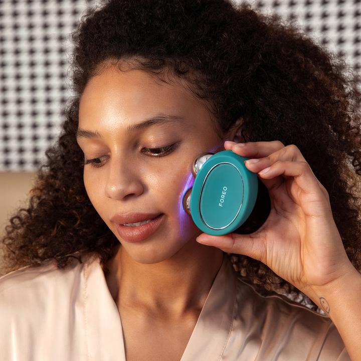 Produktbild Foreo Modernes Mikrostromgerät