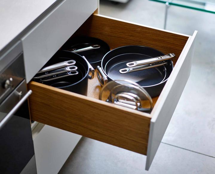 Image du produit Joseph Joseph Space Casserole à manche pliable avec couvercle D23cm (28 cm, Casserole à manche, Aluminium)