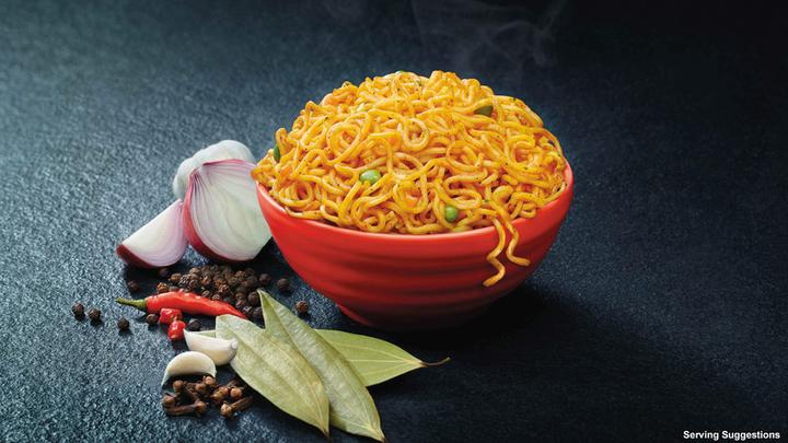 Immagine prodotto Knorr Asia Noodles Beef Taste bustina, spuntino asiatico di noodles istantanei, preparato in soli 3 minuti (70 g)