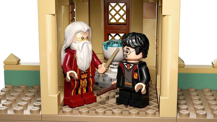 Actual product image LEGO Hogwarts: Dumbledore's office (76402, LEGO Harry Potter)