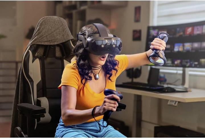 Immagine prodotto HTC Vive Focus Vision Consumer Edition + Vive Wired Streaming Kit Occhiali per la realtà virtuale Nero (128 GB)