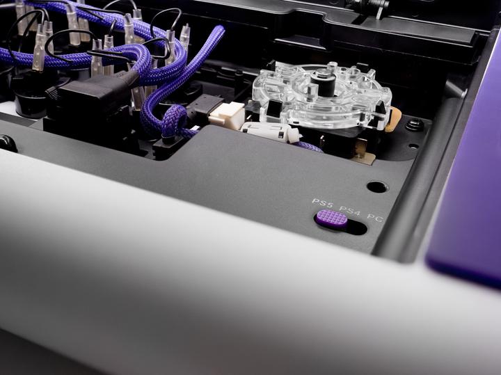 Actual product image Victrix Pro FS-12 Arcade Fight Stick: White (PS5, PC, PS4)
