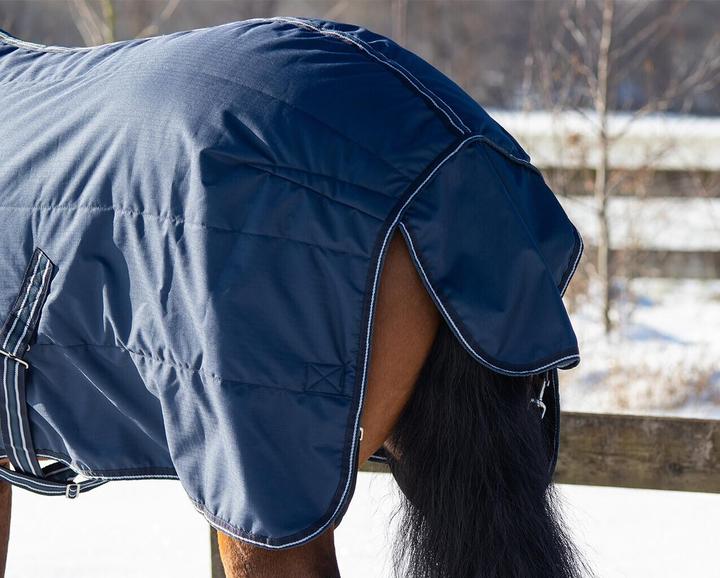 Immagine prodotto Qhp coperta da stalla per cavalli con spalle tagliate 200 g (135 cm)