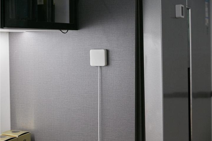 Actual product image SwitchBot Hub Mini