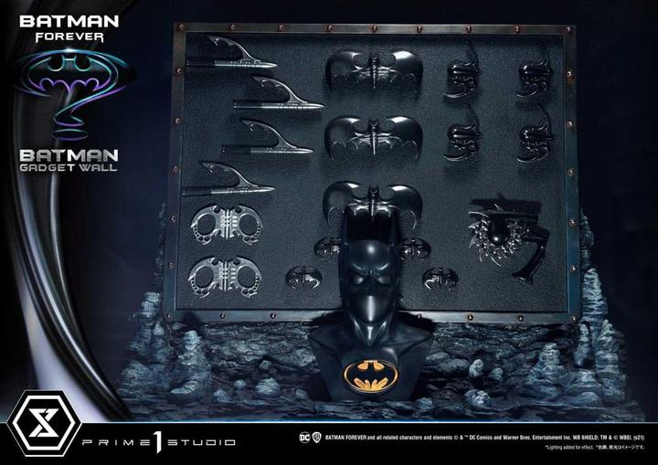 Produktbild Prime 1 Studio Batman Forever Museum Masterline Series Diorama 1/3 Batman Gadget Wall 49 cm