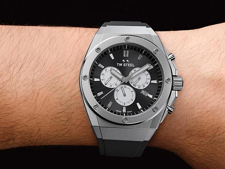 Produktbild TW-Steel TW Steel CE4041 CEO Tech Chrono 44 mm 10ATM (Chronograph)