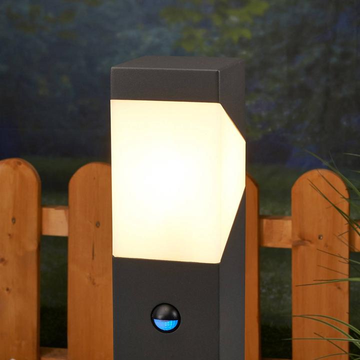 Actual product image Lucande Kiran Outdoor Garden Light w/Sensor H60 Graphite (790 lm, E27, IP44)