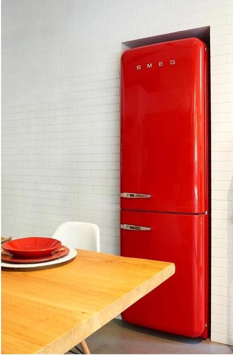 Image du produit Smeg Style rétro FAB32RRD5 (331 l)