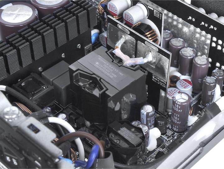Produktbild Thermaltake Toughpower GF1 ARGB (650 W)