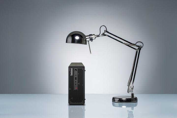 Image du produit Lenovo ThinkStation P3 Ultra (Intel Core i9-14900, 64 Go, 1000 Go, RTX A4000 Ada)