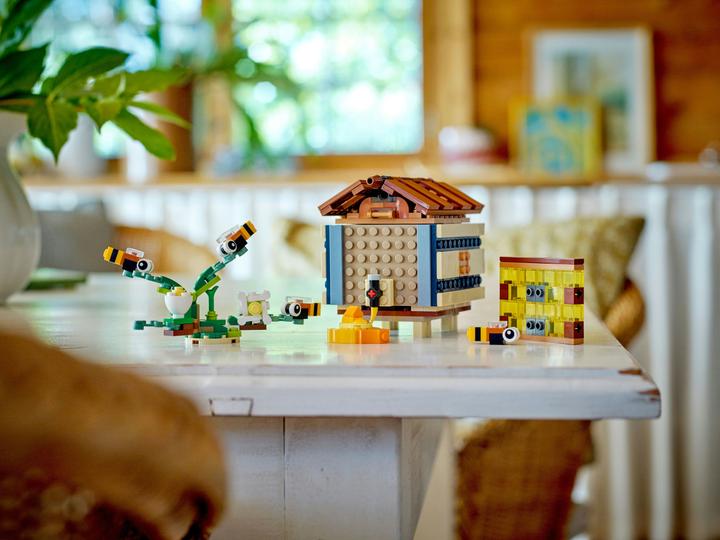 Produktbild LEGO Vogelhäuschen (31143, LEGO Creator 3-in-1)