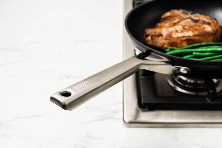 Actual product image Ninja SharkNinja C60020EU ZEROSTICK frying pan 20 cm (stainless steel) (Frying pan, Stainless steel)