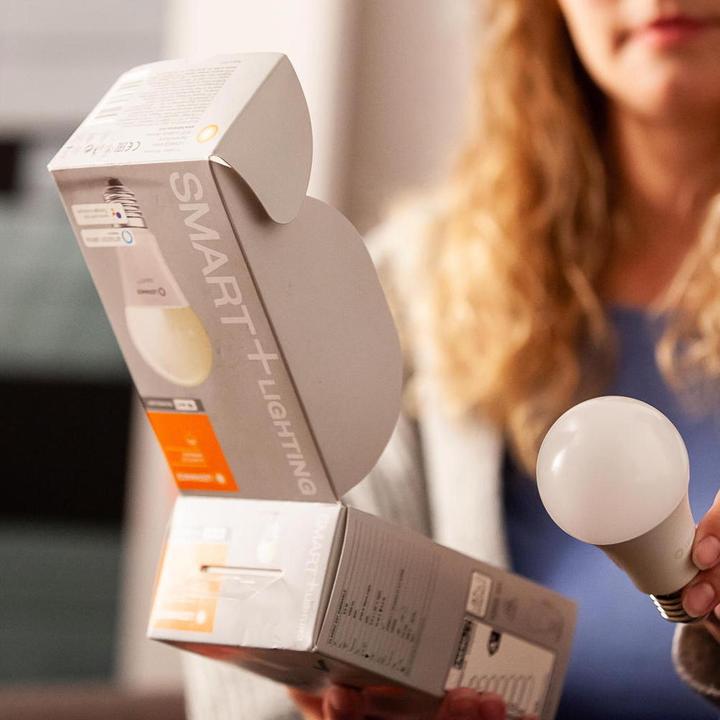 Produktbild Ledvance Smart+ Wifi Classic (E27, 9 W, 806 lm, 3 x, F)