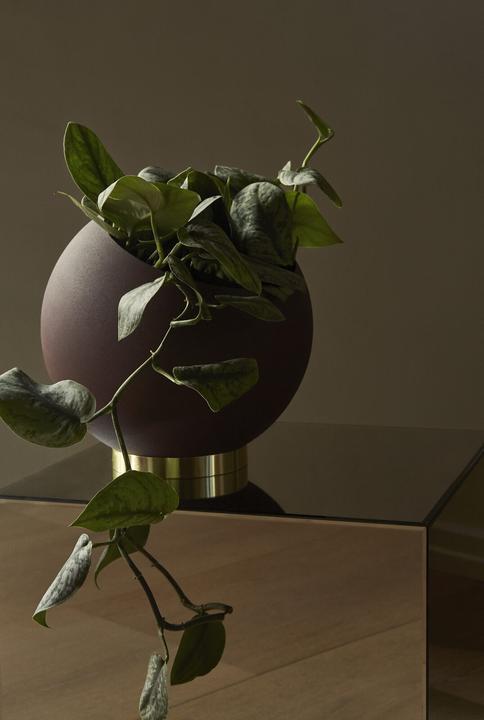 Actual product image Aytm Globe Bordeaux flower pot Ø 17 cm