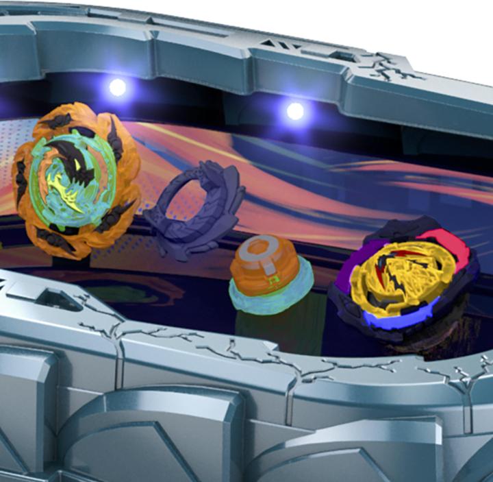 Productafbeelding Hasbro Beyblade Burst QuadStrike Light Ignite Beyblade Stadion Strijdset (Duits, Frans, Italiaans, Engels, Nederlands, Zweeds, Noors, Pools)