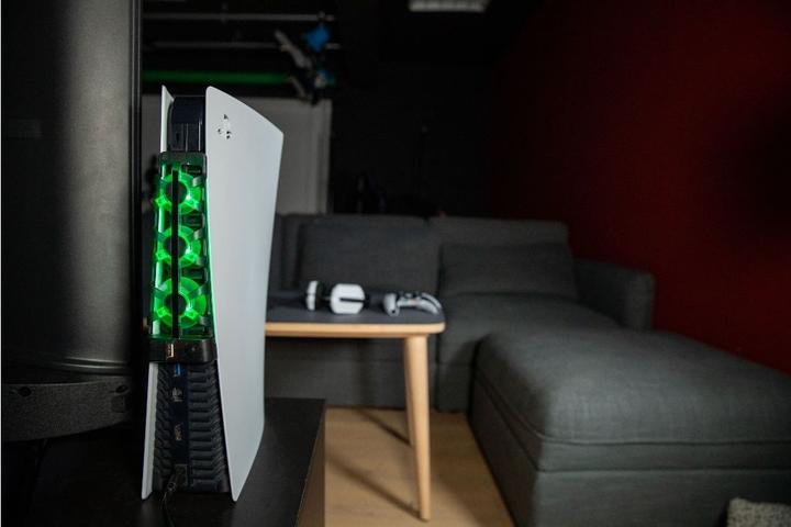 Produktbild Konix LED Cooling Fan RGB (PS5)