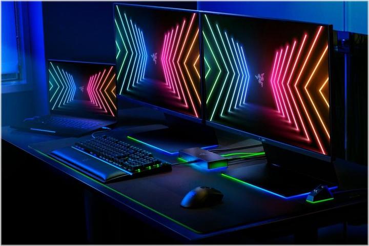 Actual product image Razer Thunderbolt 4 Dock (Thunderbolt, 9 Ports)