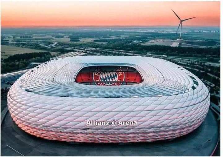 Actual product image Ravensburger Puzzle 12001252 - FC Bayern München - 1000 pieces FC Bayern Munich jigsaw puzzle for (1000 pieces)