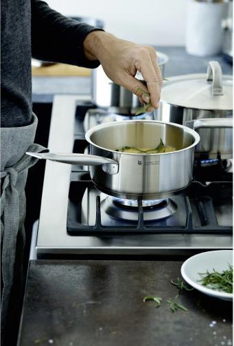 Produktbild WMF Bratentopf GOURMET PLUS Silberfarben (16 cm, Bräter + Schmortopf, Kochtopf, Edelstahl)