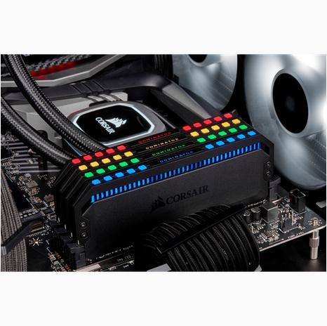 Image du produit Corsair Dominator Platinum RGB (2 x 8GB, 4000 MHz, RAM DDR4, DIMM)