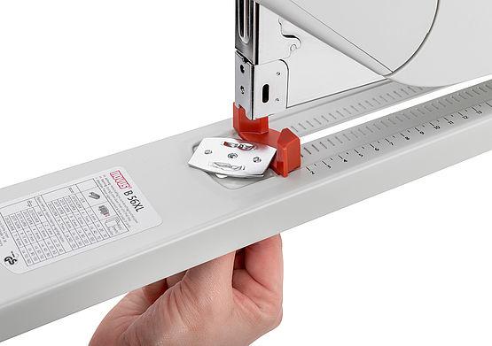 Produktbild Novus Heftgerät B56XL hellgrau-schwarz (170 Blätter)