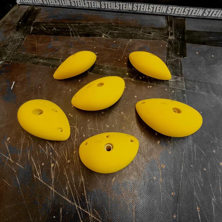 Produktbild Steilstein Klettergriffe-Set 46-48 (Wunschfarbe (Anfertigung))