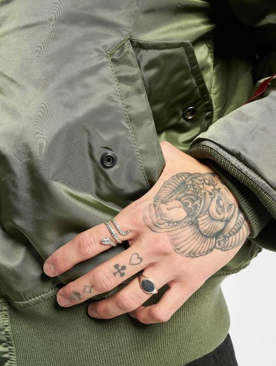 Actual product image Alpha Industries MA-1 (L)