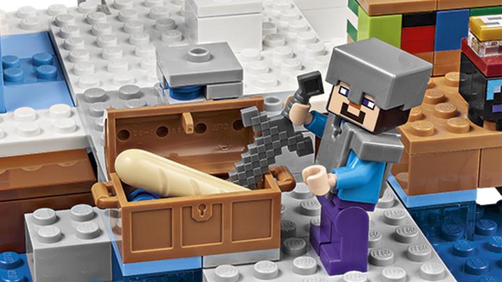 Produktbild LEGO Minecraft Türme aus Eis (21131, LEGO Minecraft)