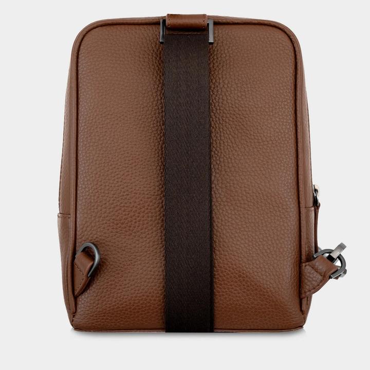 Actual product image Braun Büffel THEO Cross Body