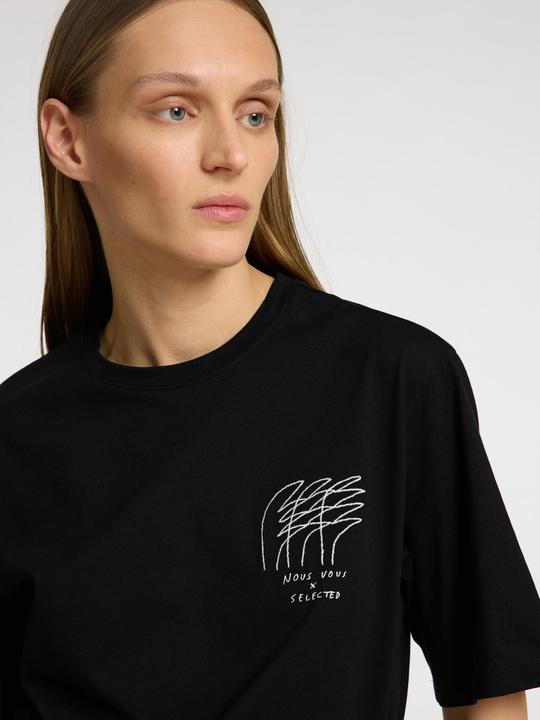 Actual product image Selected Femme Besticktes T-Shirt mit Rundhalsausschnitt (M)