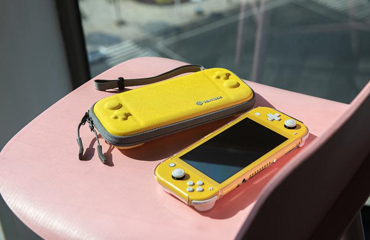 Actual product image tomtoc Slim Case (Switch Lite)