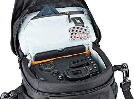 Actual product image Lowepro Nova 140 AW II (Camera shoulder bag, 2.50 l)