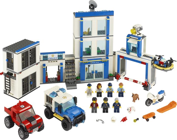 Actual product image LEGO Police Station (60246, LEGO City)