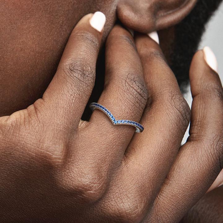Produktbild Pandora Sparkling Wishbone Blue Ring (48, 925 Silber)